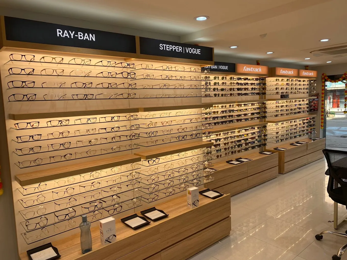 Titan eye+ adampakkam